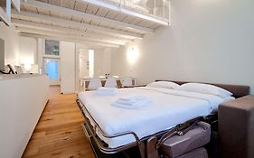 Milan Design Loft Perfect For Couples